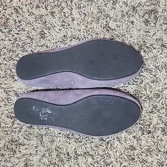 Ugg Suede Bow Flats - Picture 4 of 6